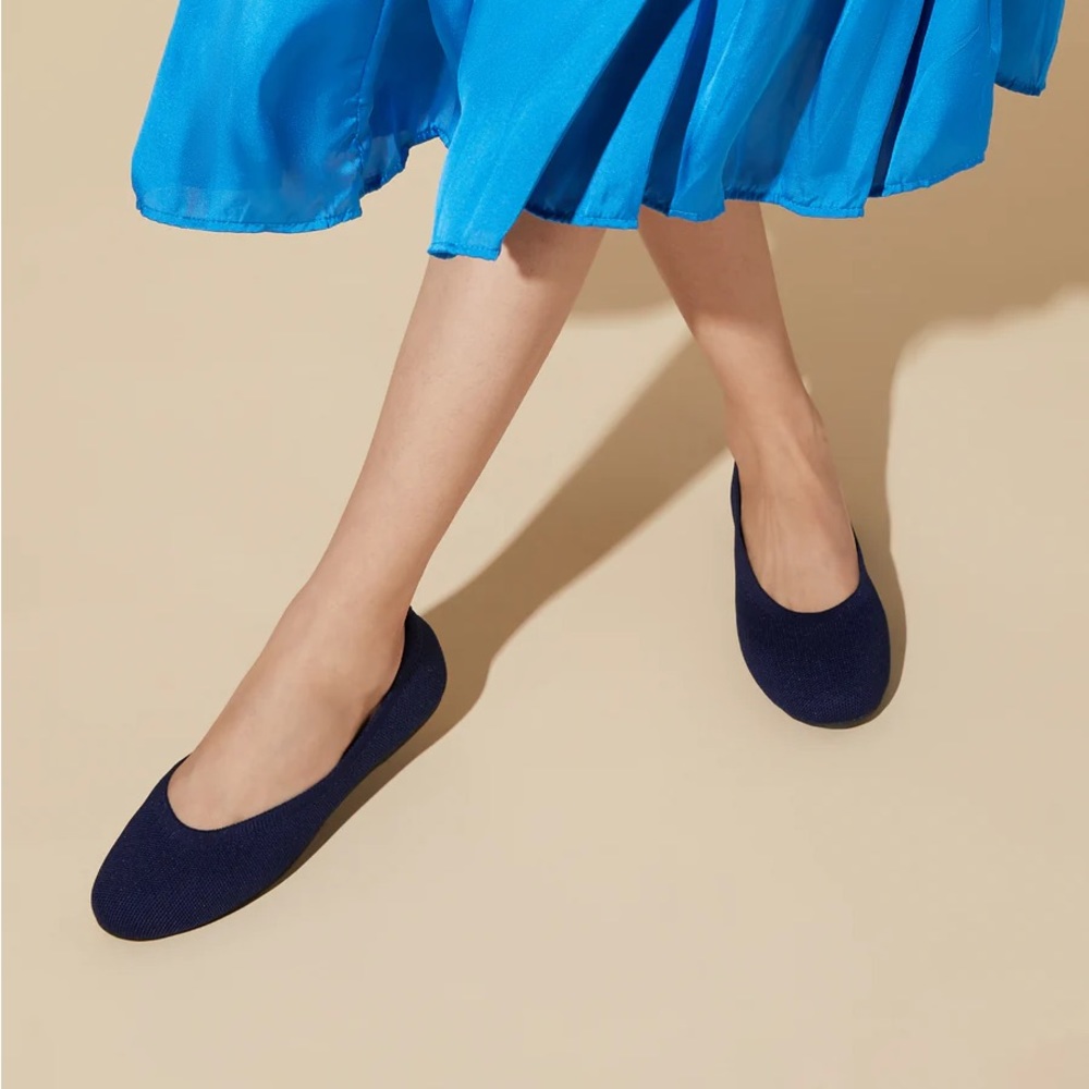NEW Arromic round toe flats 9.5